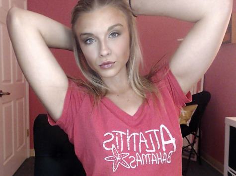 Live blonde webcam girls